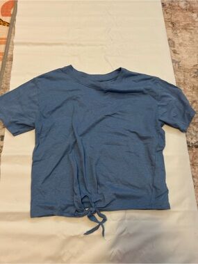 Women's Blue Tie-Knot Crop Top